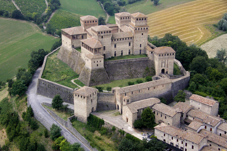 castello di torrechiara